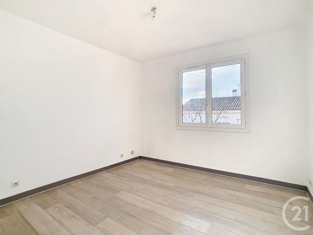 Appartement F3 à louer - 3 pièces - 62.05 m2 - CANNES LA BOCCA - 06 - PROVENCE-ALPES-COTE-D-AZUR - Century 21 Immobilier Service