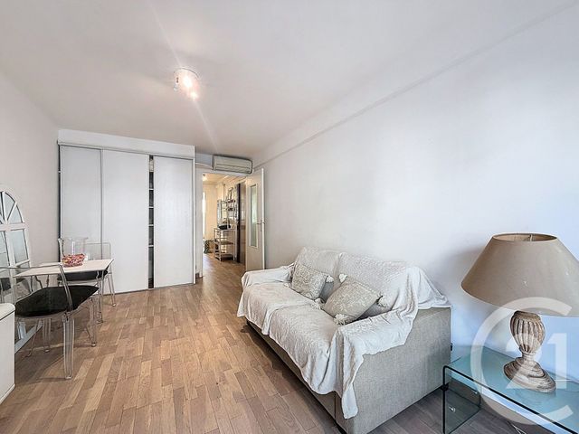 Appartement T2 à louer - 2 pièces - 44.0 m2 - CANNES - 06 - PROVENCE-ALPES-COTE-D-AZUR - Century 21 Immobilier Service