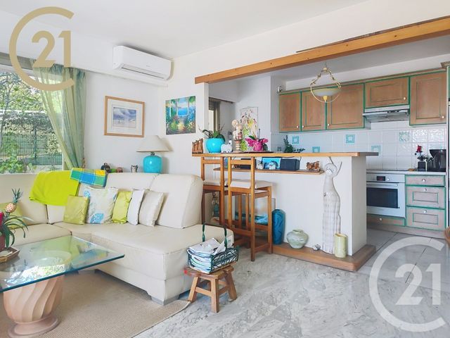 Appartement F3 à vendre - 3 pièces - 83.38 m2 - LE CANNET - 06 - PROVENCE-ALPES-COTE-D-AZUR - Century 21 Immobilier Service