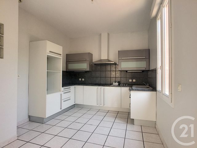 Appartement F4 à louer - 4 pièces - 86.1 m2 - CANNES LA BOCCA - 06 - PROVENCE-ALPES-COTE-D-AZUR - Century 21 Immobilier Service