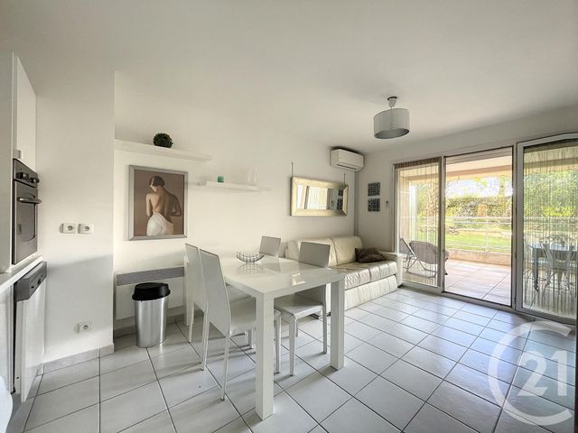 Appartement T2 à louer - 2 pièces - 37.0 m2 - CANNES - 06 - PROVENCE-ALPES-COTE-D-AZUR - Century 21 Immobilier Service