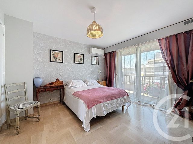 Appartement T4 à louer - 3 pièces - 76.27 m2 - CANNES LA BOCCA - 06 - PROVENCE-ALPES-COTE-D-AZUR - Century 21 Immobilier Service