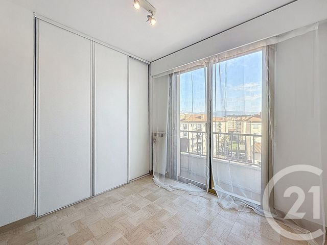 Appartement T4 à louer - 3 pièces - 76.27 m2 - CANNES LA BOCCA - 06 - PROVENCE-ALPES-COTE-D-AZUR - Century 21 Immobilier Service