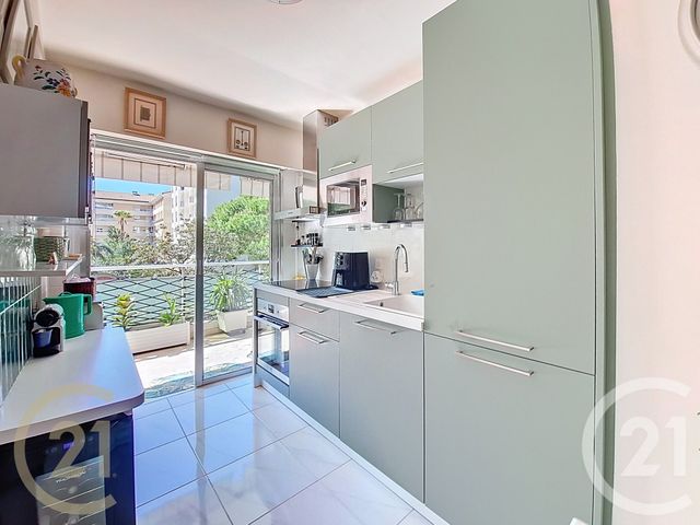 Appartement F2 à vendre - 2 pièces - 49.01 m2 - CANNES - 06 - PROVENCE-ALPES-COTE-D-AZUR - Century 21 Immobilier Service