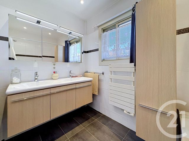 maison à vendre - 4 pièces - 84.0 m2 - CANNES LA BOCCA - 06 - PROVENCE-ALPES-COTE-D-AZUR - Century 21 Immobilier Service