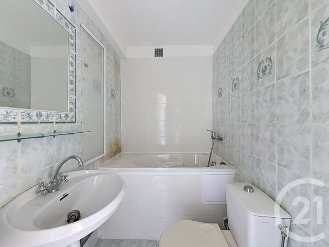 Appartement T2 à louer - 2 pièces - 42.12 m2 - LE CANNET - 06 - PROVENCE-ALPES-COTE-D-AZUR - Century 21 Immobilier Service