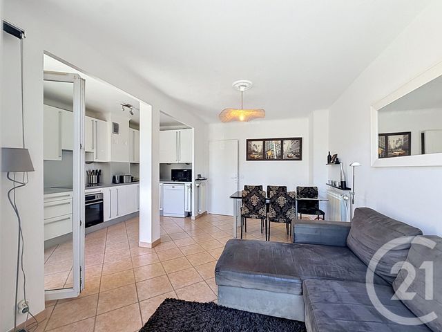 Appartement F3 à louer - 3 pièces - 55.24 m2 - CANNES LA BOCCA - 06 - PROVENCE-ALPES-COTE-D-AZUR - Century 21 Immobilier Service