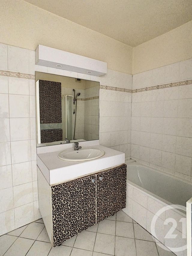 Appartement F3 à louer - 3 pièces - 69.53 m2 - CANNES - 06 - PROVENCE-ALPES-COTE-D-AZUR - Century 21 Immobilier Service