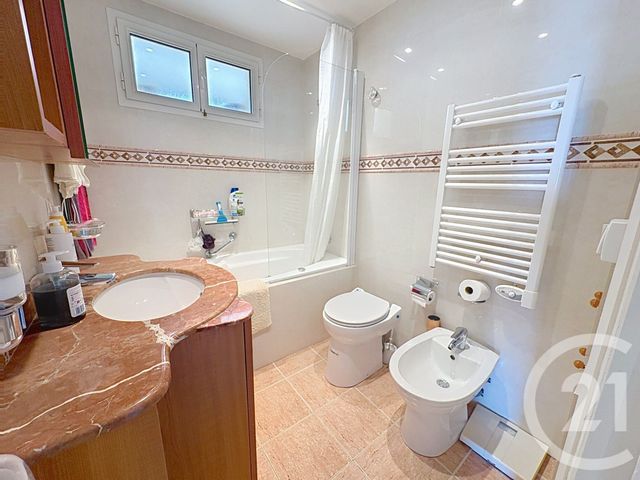 Appartement F3 à vendre - 3 pièces - 84.01 m2 - CANNES - 06 - PROVENCE-ALPES-COTE-D-AZUR - Century 21 Immobilier Service