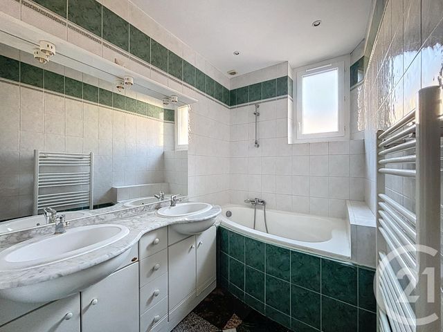 Appartement T3 à louer - 3 pièces - 59.02 m2 - CANNES - 06 - PROVENCE-ALPES-COTE-D-AZUR - Century 21 Immobilier Service