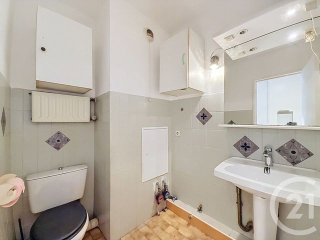 Appartement Studio à louer - 1 pièce - 37.28 m2 - MANDELIEU LA NAPOULE - 06 - PROVENCE-ALPES-COTE-D-AZUR - Century 21 Immobilier Service