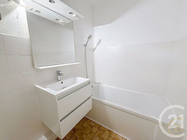 Appartement Studio à louer - 1 pièce - 37.28 m2 - MANDELIEU LA NAPOULE - 06 - PROVENCE-ALPES-COTE-D-AZUR - Century 21 Immobilier Service