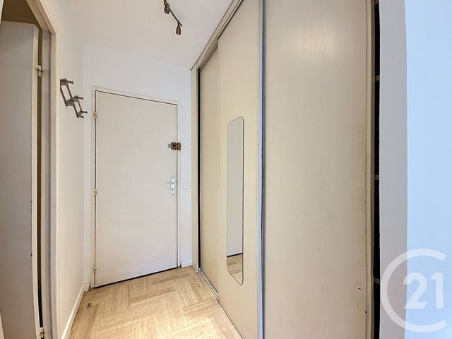 Appartement Studio à louer - 1 pièce - 37.28 m2 - MANDELIEU LA NAPOULE - 06 - PROVENCE-ALPES-COTE-D-AZUR - Century 21 Immobilier Service