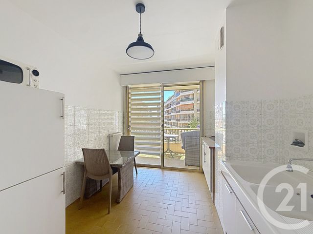 Appartement Studio à louer - 1 pièce - 35.0 m2 - CANNES LA BOCCA - 06 - PROVENCE-ALPES-COTE-D-AZUR - Century 21 Immobilier Service