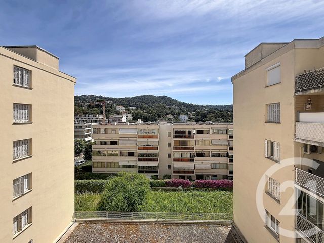 Appartement F4 à louer - 4 pièces - 65.1 m2 - LE CANNET - 06 - PROVENCE-ALPES-COTE-D-AZUR - Century 21 Immobilier Service