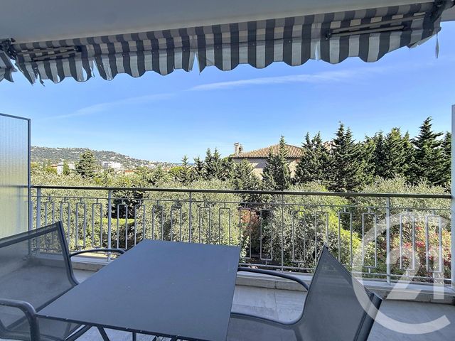 Appartement F2 à louer - 2 pièces - 58.49 m2 - CANNES - 06 - PROVENCE-ALPES-COTE-D-AZUR - Century 21 Immobilier Service