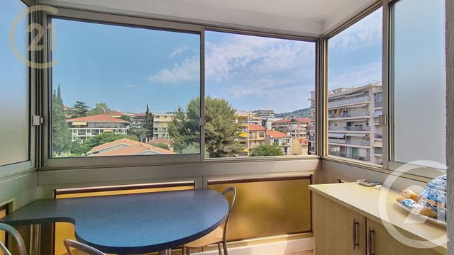 Appartement F2 à vendre - 2 pièces - 62.14 m2 - CANNES - 06 - PROVENCE-ALPES-COTE-D-AZUR - Century 21 Immobilier Service