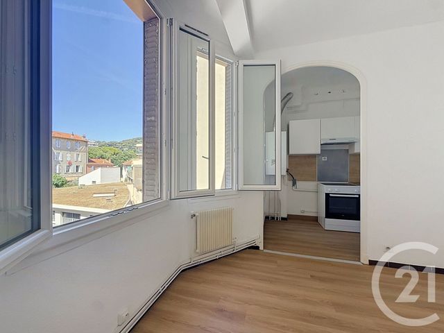 Appartement F10 à louer - 2 pièces - 33.03 m2 - CANNES - 06 - PROVENCE-ALPES-COTE-D-AZUR - Century 21 Immobilier Service