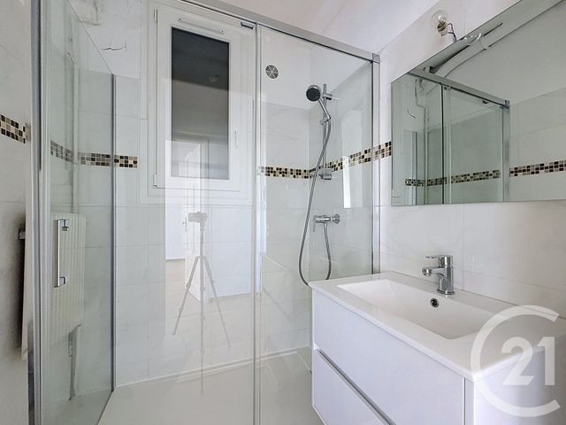 Appartement F10 à louer - 2 pièces - 33.03 m2 - CANNES - 06 - PROVENCE-ALPES-COTE-D-AZUR - Century 21 Immobilier Service