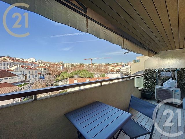 Appartement F2 à louer - 2 pièces - 24.25 m2 - CANNES - 06 - PROVENCE-ALPES-COTE-D-AZUR - Century 21 Immobilier Service