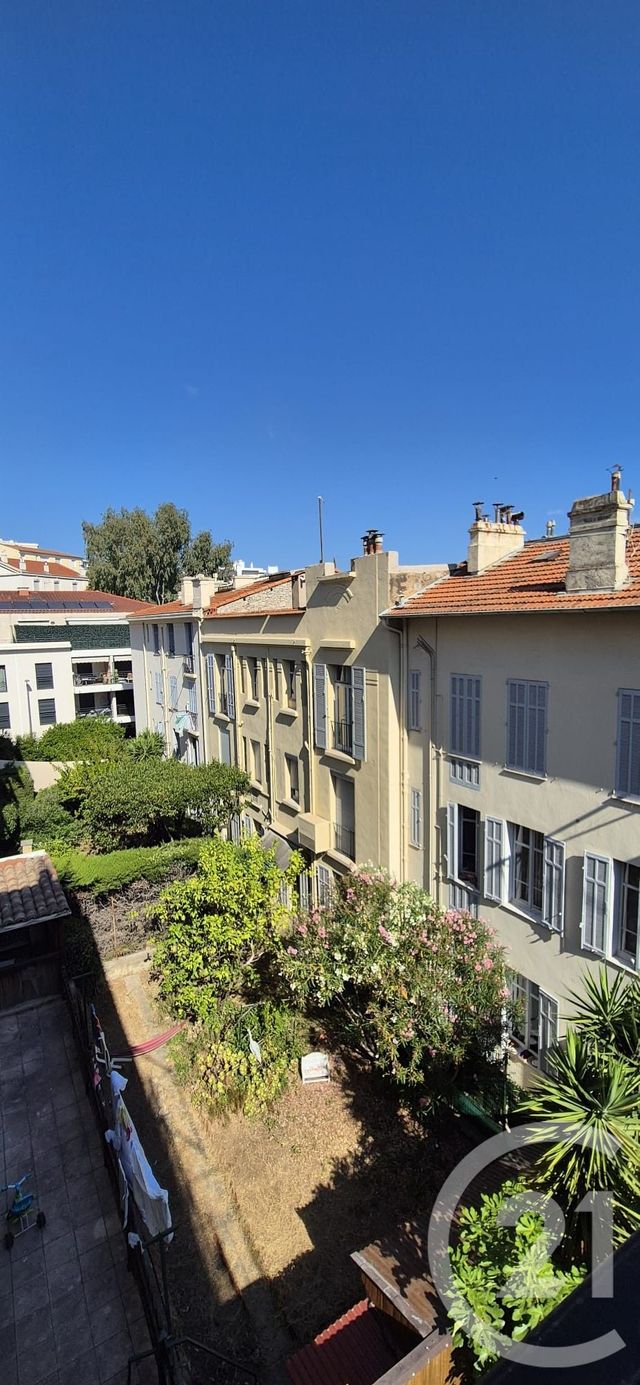 Appartement 2/3pp à vendre - 2 pièces - 45.68 m2 - CANNES - 06 - PROVENCE-ALPES-COTE-D-AZUR - Century 21 Immobilier Service