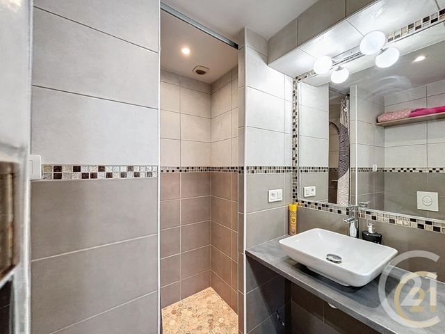 Appartement Studio à louer - 2 pièces - 27.51 m2 - LE CANNET - 06 - PROVENCE-ALPES-COTE-D-AZUR - Century 21 Immobilier Service