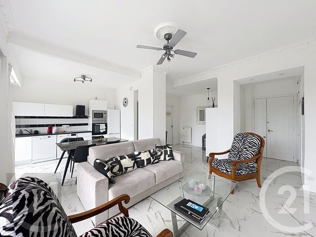 Appartement T2 à vendre - 2 pièces - 60.32 m2 - LE CANNET - 06 - PROVENCE-ALPES-COTE-D-AZUR - Century 21 Immobilier Service