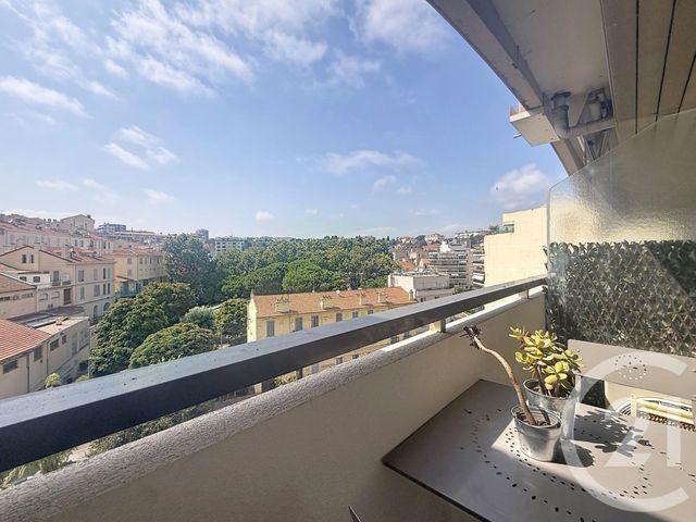 Appartement Studio Cabine à louer - 1 pièce - 20.09 m2 - CANNES - 06 - PROVENCE-ALPES-COTE-D-AZUR - Century 21 Immobilier Service
