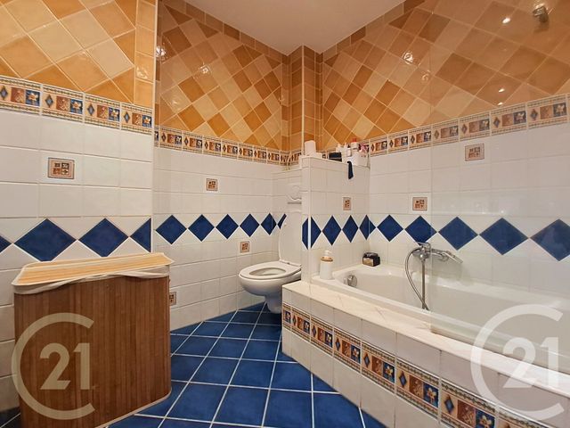 Appartement F4 à vendre - 4 pièces - 96.05 m2 - LE CANNET - 06 - PROVENCE-ALPES-COTE-D-AZUR - Century 21 Immobilier Service