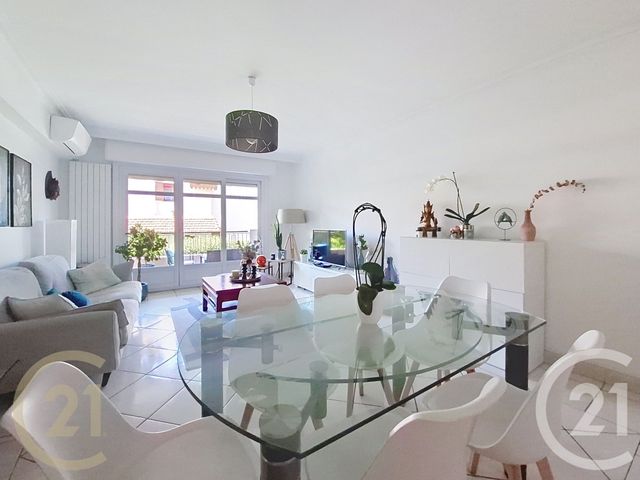 Appartement F4 à vendre - 4 pièces - 96.05 m2 - LE CANNET - 06 - PROVENCE-ALPES-COTE-D-AZUR - Century 21 Immobilier Service