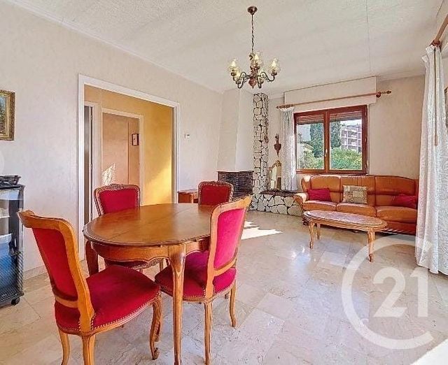 Appartement F5 à vendre - 5 pièces - 92.2 m2 - CANNES - 06 - PROVENCE-ALPES-COTE-D-AZUR - Century 21 Immobilier Service