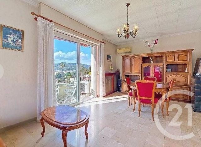 Appartement F5 à vendre - 5 pièces - 92.2 m2 - CANNES - 06 - PROVENCE-ALPES-COTE-D-AZUR - Century 21 Immobilier Service