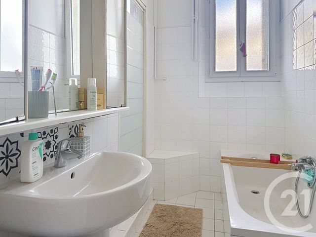 Appartement F3 à louer - 3 pièces - 72.68 m2 - CANNES - 06 - PROVENCE-ALPES-COTE-D-AZUR - Century 21 Immobilier Service