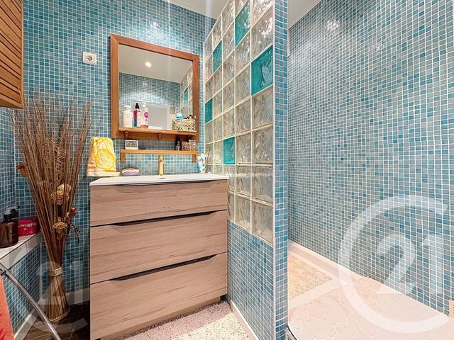 Appartement F4 à vendre - 4 pièces - 82.04 m2 - LE CANNET - 06 - PROVENCE-ALPES-COTE-D-AZUR - Century 21 Immobilier Service