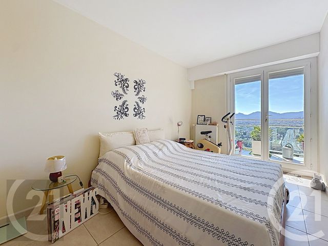 Appartement F4 à vendre - 4 pièces - 82.04 m2 - LE CANNET - 06 - PROVENCE-ALPES-COTE-D-AZUR - Century 21 Immobilier Service