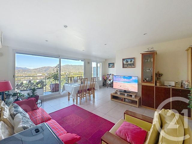 Appartement F4 à vendre - 4 pièces - 82.04 m2 - LE CANNET - 06 - PROVENCE-ALPES-COTE-D-AZUR - Century 21 Immobilier Service