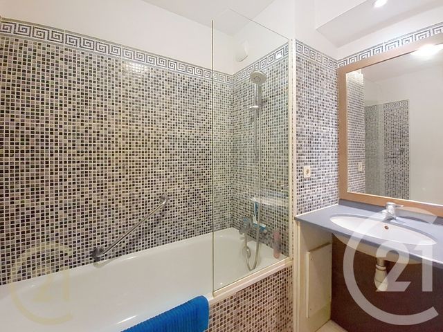 Appartement F2 à vendre - 2 pièces - 28.68 m2 - CANNES LA BOCCA - 06 - PROVENCE-ALPES-COTE-D-AZUR - Century 21 Immobilier Service