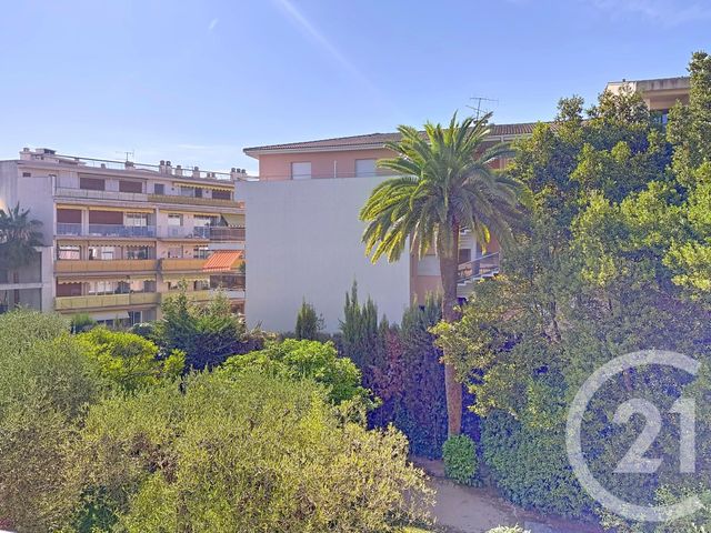 Appartement F2 à louer - 2 pièces - 38.44 m2 - CANNES - 06 - PROVENCE-ALPES-COTE-D-AZUR - Century 21 Immobilier Service