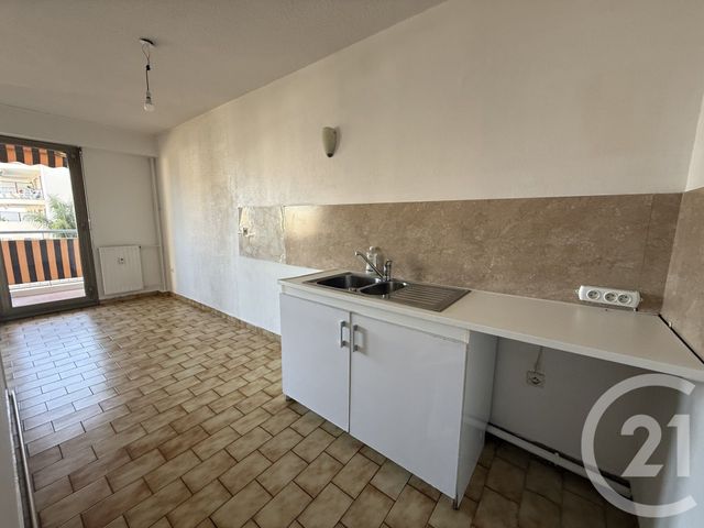 Appartement F2 à louer - 2 pièces - 51.75 m2 - CANNES LA BOCCA - 06 - PROVENCE-ALPES-COTE-D-AZUR - Century 21 Immobilier Service
