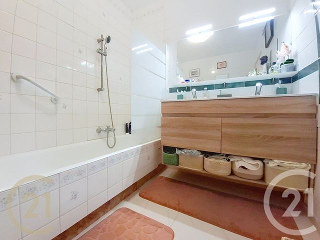 Appartement F2 à vendre - 2 pièces - 49.01 m2 - CANNES - 06 - PROVENCE-ALPES-COTE-D-AZUR - Century 21 Immobilier Service