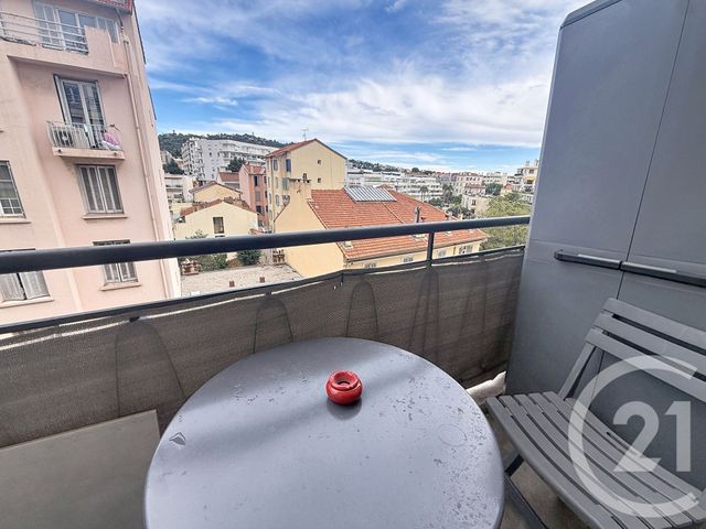 Appartement F2 à louer - 2 pièces - 35.0 m2 - CANNES - 06 - PROVENCE-ALPES-COTE-D-AZUR - Century 21 Immobilier Service